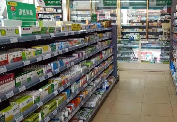 开一家连锁药店加盟需要具备哪些条件?什么样的人适合做这个行业? 开一家连锁药店加盟需要具备哪些条件?什么样的人适合做这个行业?