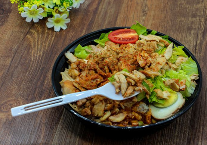 开一家烤肉拌饭店需要多少资金？这份指南告诉你！