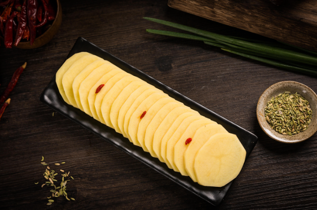 从品牌实力到运营成本，解析开火锅食材店加盟需要多少费用
