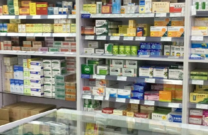 药店加盟费用大概多少？从五个角度看药店加盟费用，提升你的经营策略