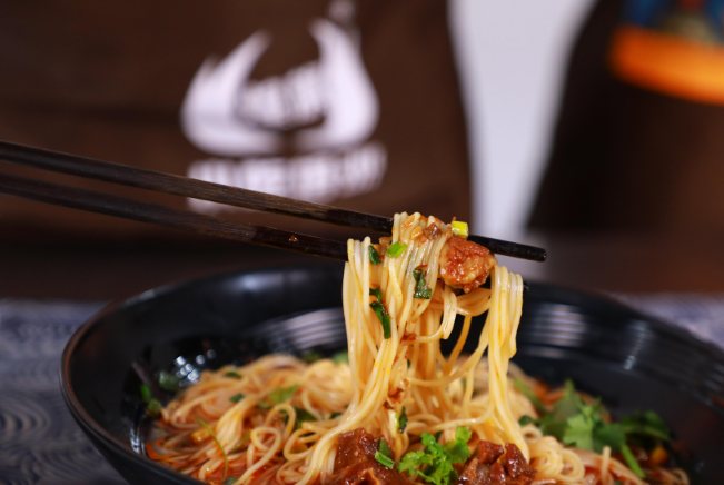 重庆小面馆加盟多少钱？加盟共享美食繁荣