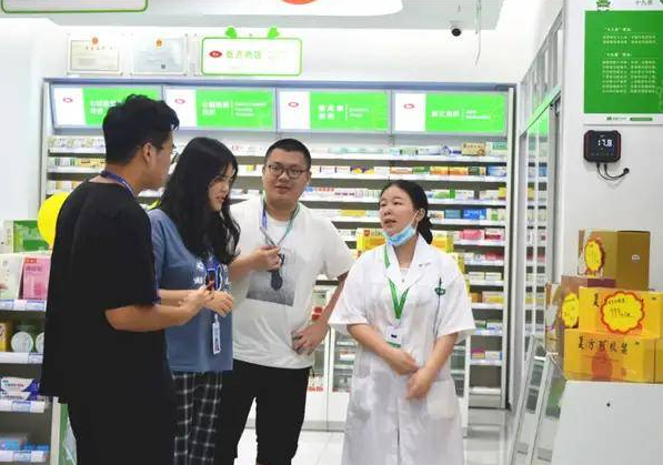 开药店加盟连锁店和直营哪个更具优势？