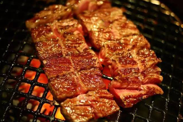 开创烧肉事业的投资成本与致富之道！