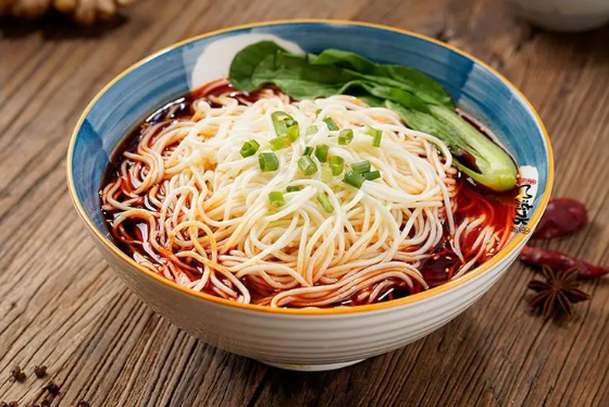 揭秘重庆小面店加盟投资，月均经营成本及盈利分析