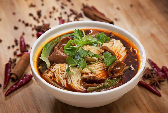 重庆小面加盟店费用高吗？