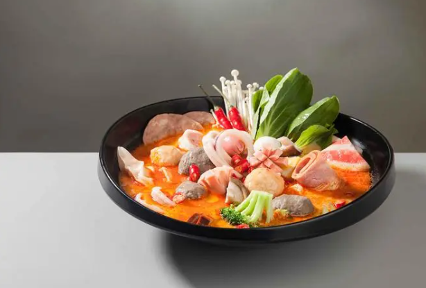 辣不辣？开一家麻辣烫加盟店，你能赚大钱！
