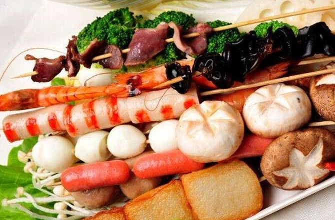 开麻辣烫店加盟费多少钱？