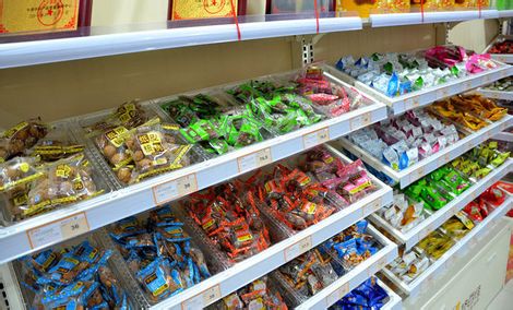 一扫光零食店