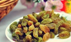 零食店经营要时刻关注顾客需求